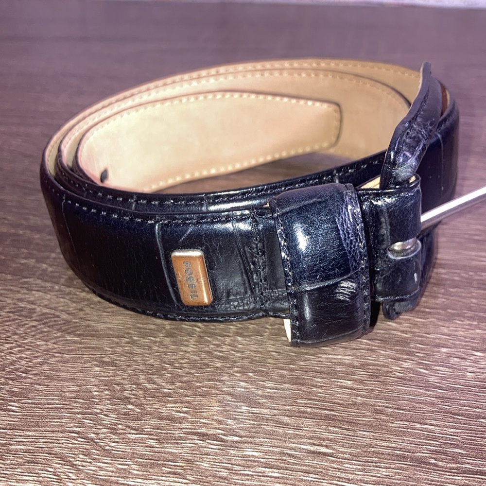 Vintage EUC Womens Black Croco Embossed Cowhide Belt by Fossil Small